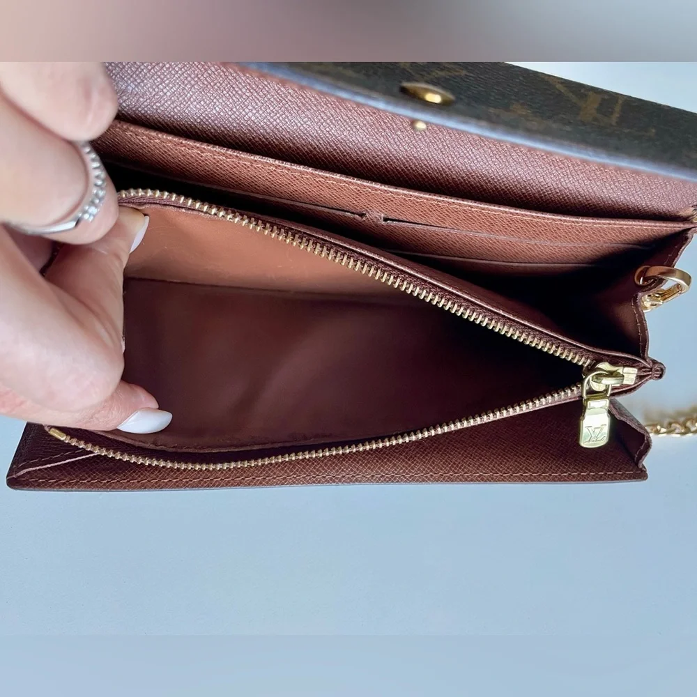 ๐ฏ Authentic Louis Vuitton Monogram Sarah Wallet on Chain - Picture 6 of 16